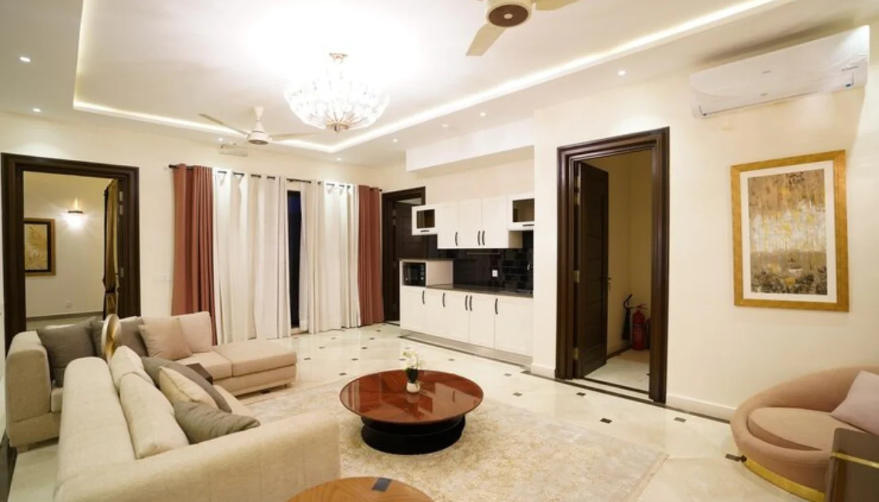 Virtual Staging Real Estate vs. Traditional What Realtors Should Know